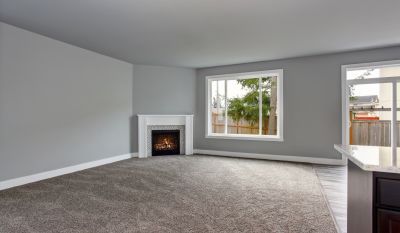 Comfortable Carpeted Room